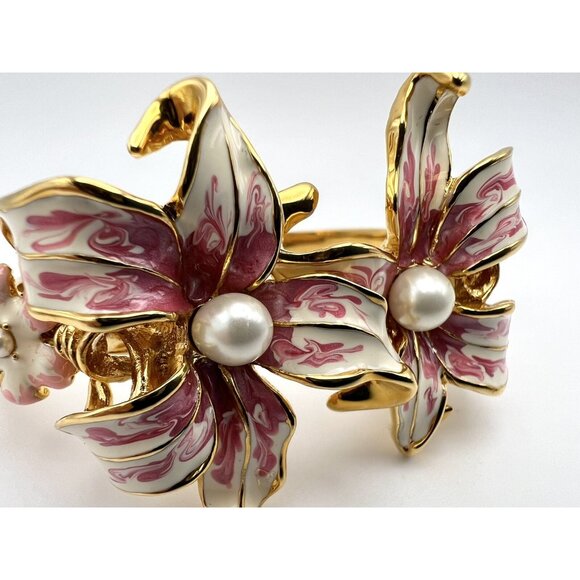 VTG KJL Kenneth Lane Bracelet Pink & White Enameled Flowers Pearls Gold Tone - Picture 11 of 15
